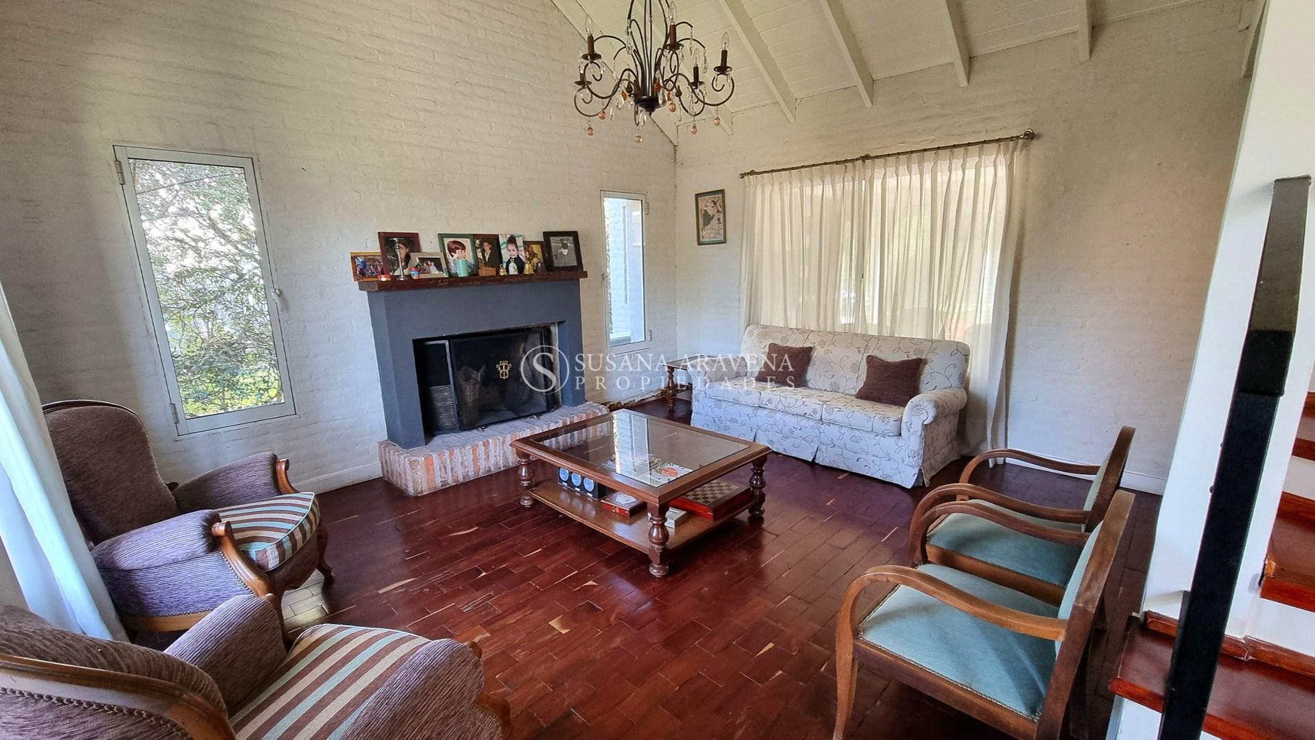 Casa 6 ambientes con 3 baños