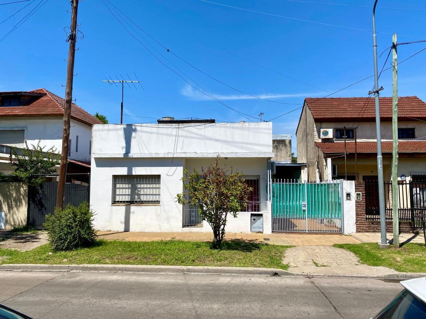 VENTA CASA DOS AMBIENTES EN SAN MIGUEL