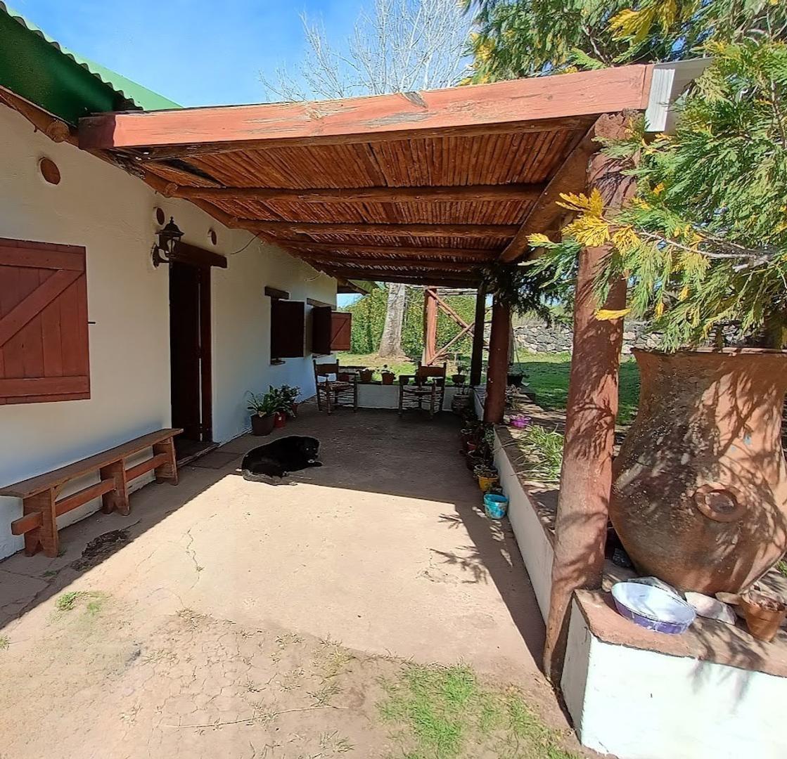 Casa 3 ambientes con 2 baños