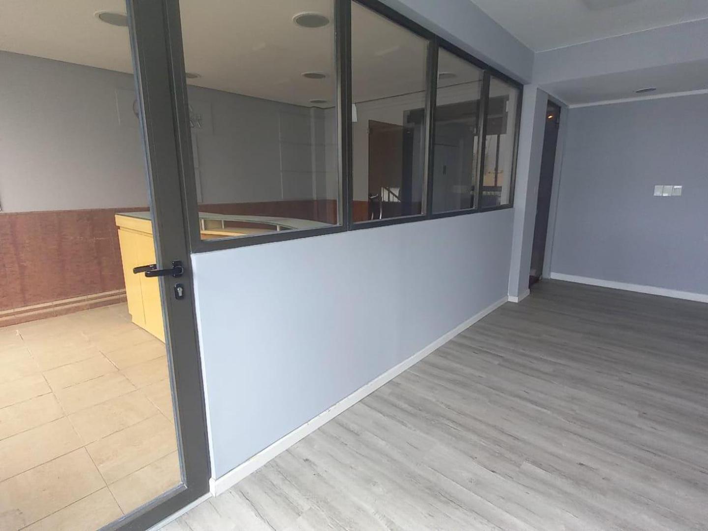 Oportunidad  Excelente Oficina en Venta, Apto Credito
