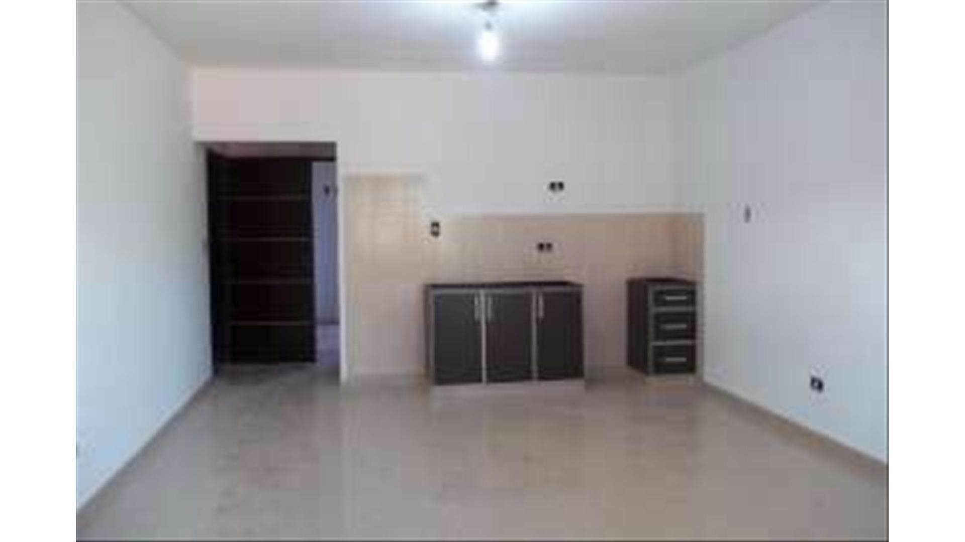 Intendente Ballester 3000, Piso 1