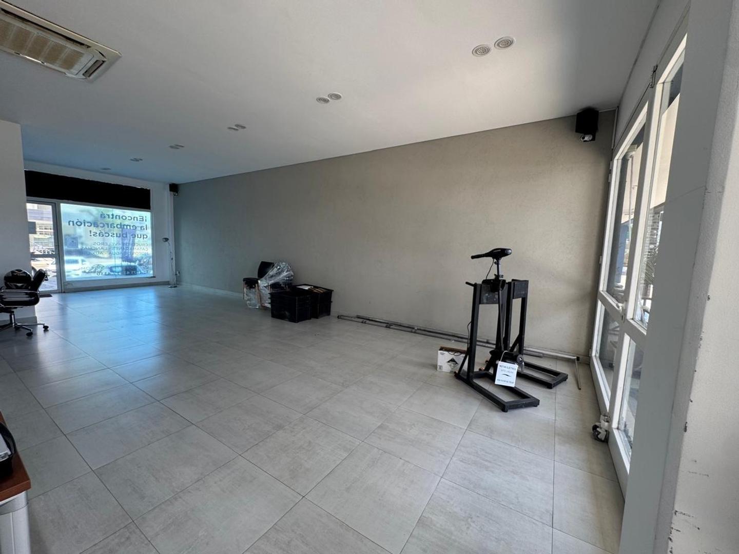 Avenida Del Puerto Jc433205 200