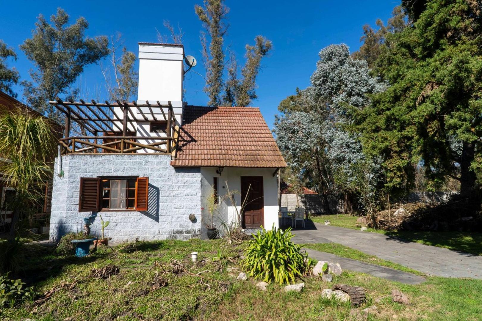 Casa 3 ambientes con 2 baños