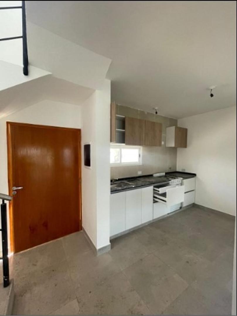 Depto Tipo Casa en Venta de 3 dormitorios