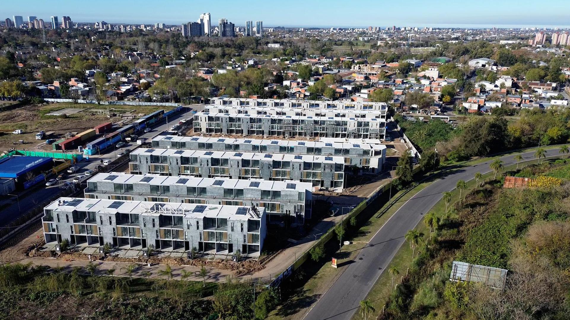 Casa 4 ambientes con 3 baños