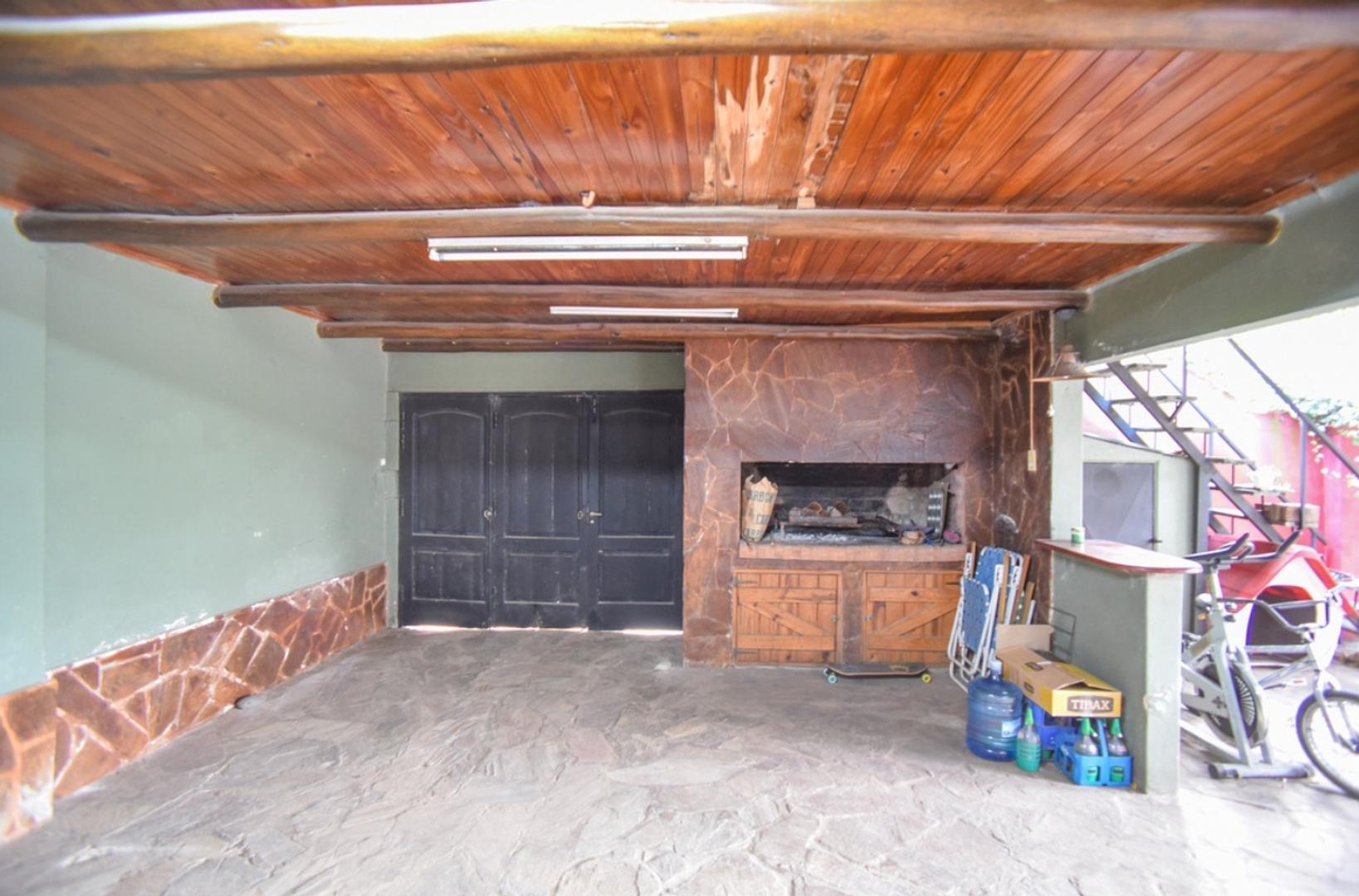 Leon De Los Santos 1841