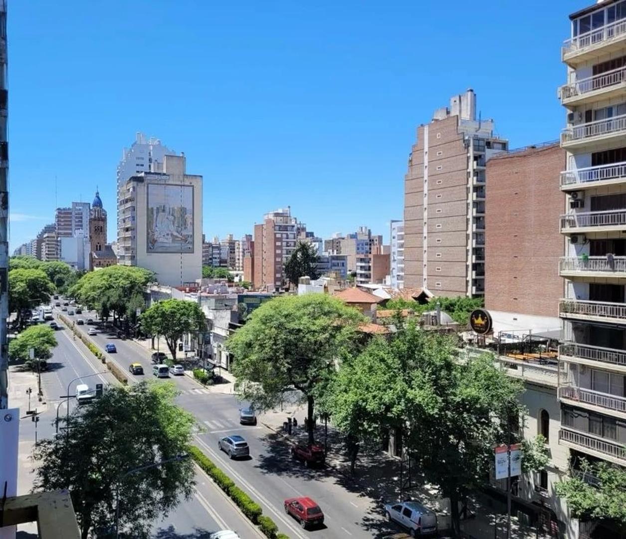 Av Pellegrini 1750 , Piso 5