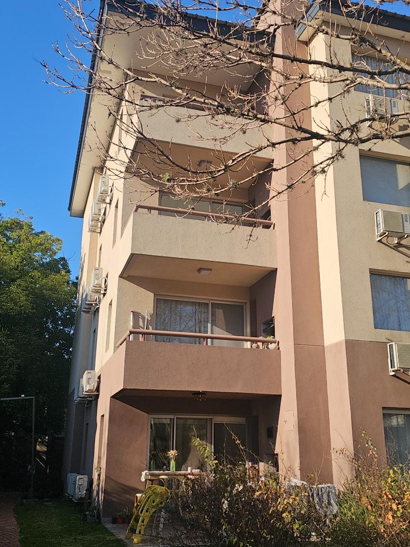 Departamento en Alquiler con 1 cocheras