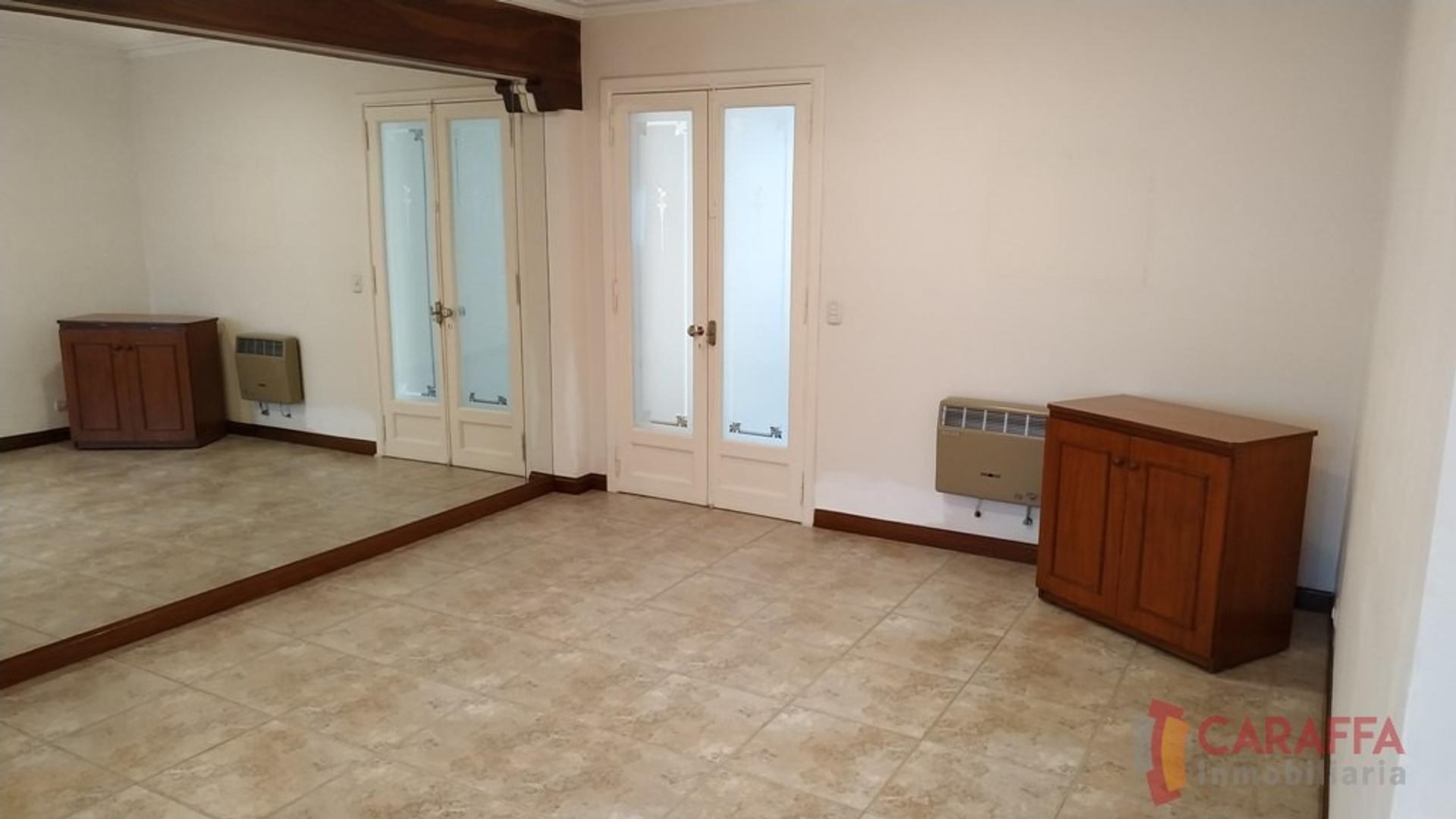 Casa 4 ambientes con 4 baños