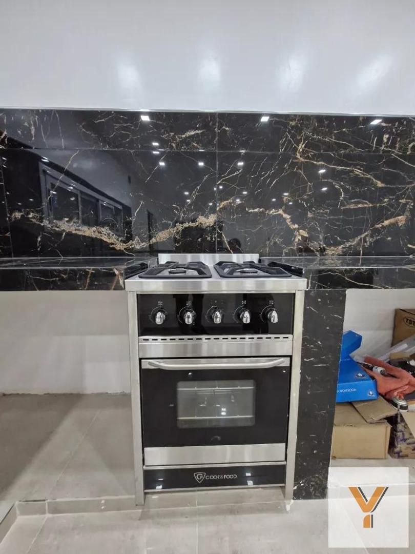 Casa 6 ambientes con 2 baños