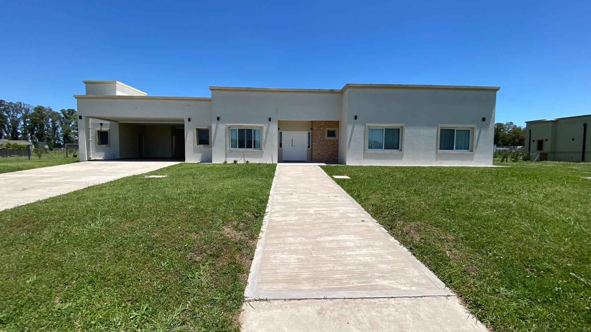 Av. Fernández Beschtedt,km 100