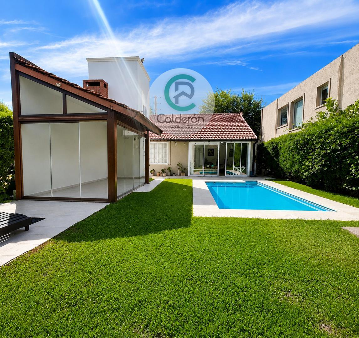 Casa 3 ambientes con 2 baños