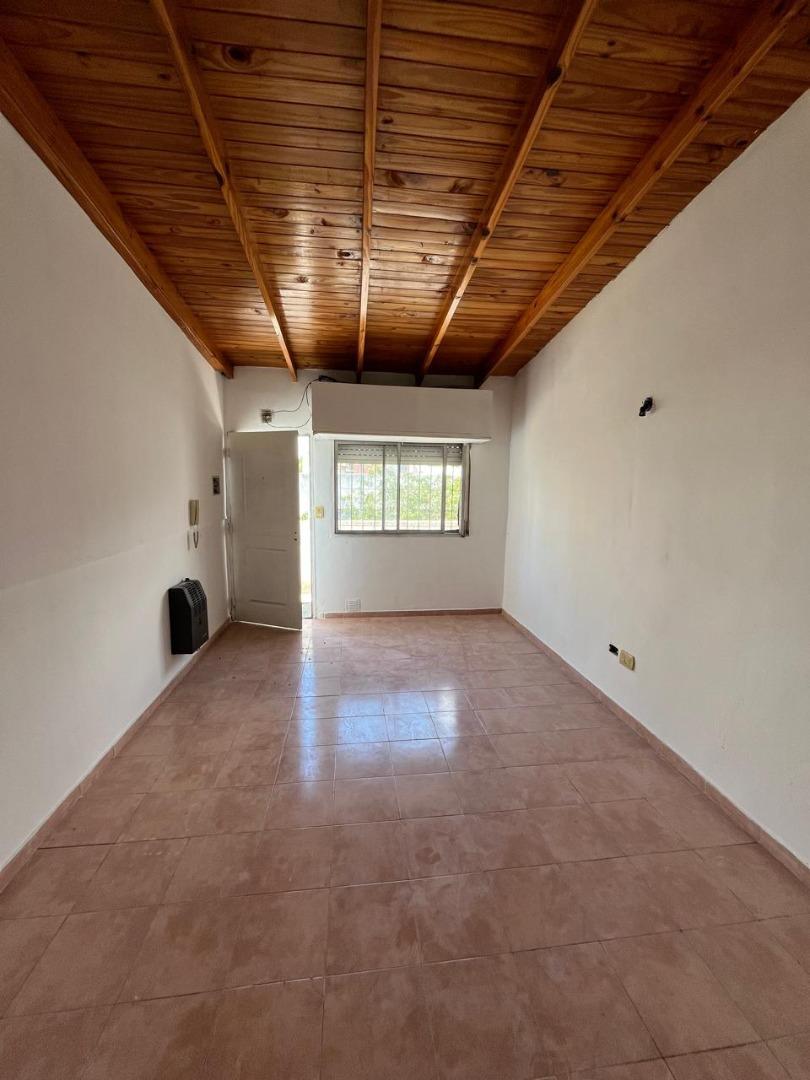 45 Entre 1 Y 2 , Piso 3