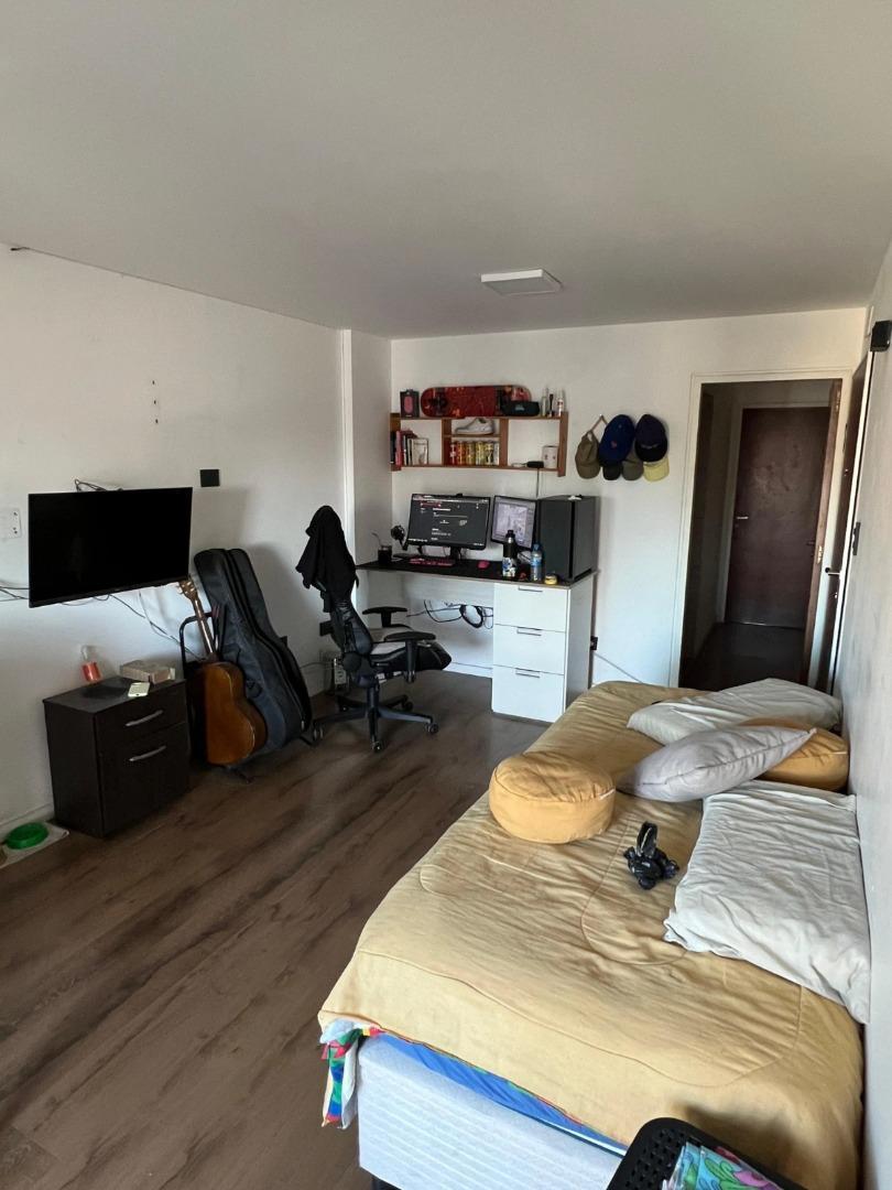 RECICLICADO VENDO DEPTO DE 2 DORM SOBRE VELEZ SARSFIELD 156