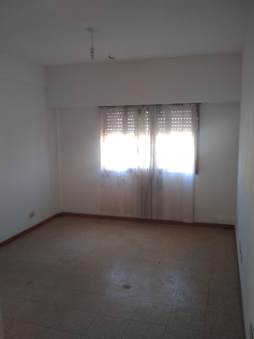 Depto Tipo Casa 2 ambientes con 2 baños