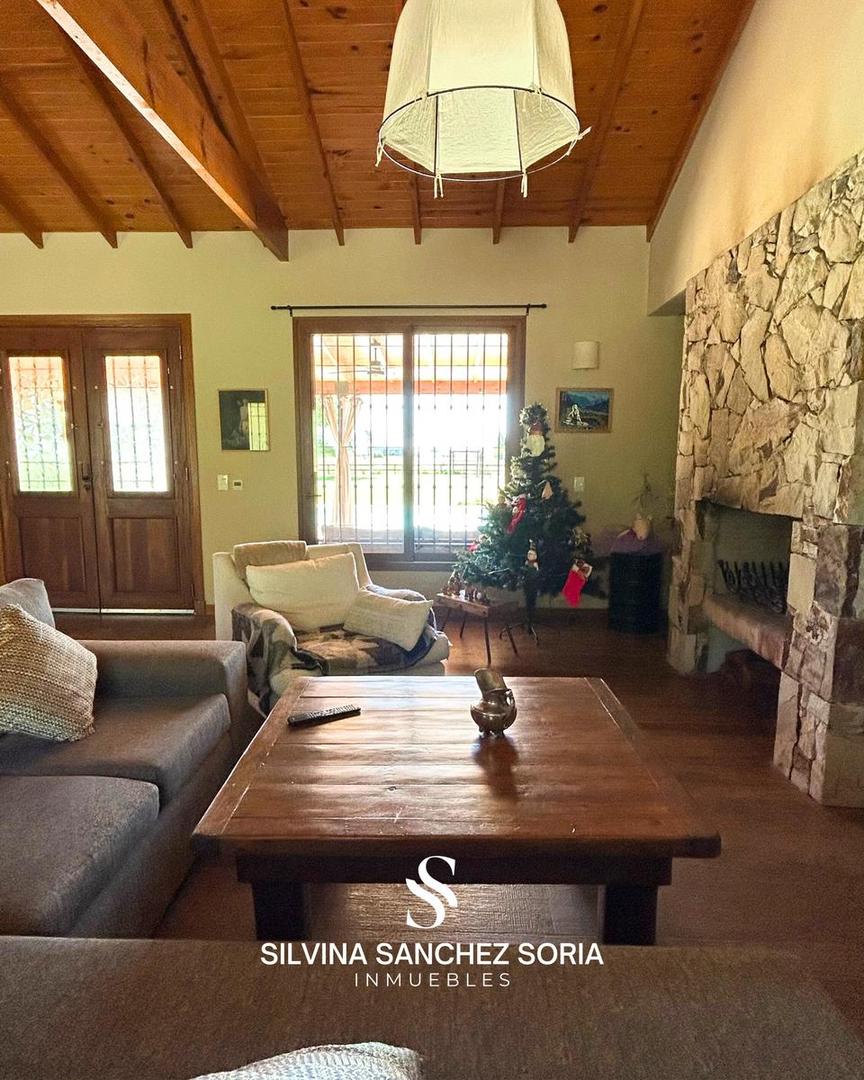 CHACRA 7 AMBIENTES EN VENTA HARAS EL MALACATE, EXALTACIÓN  DE LA CRUZ