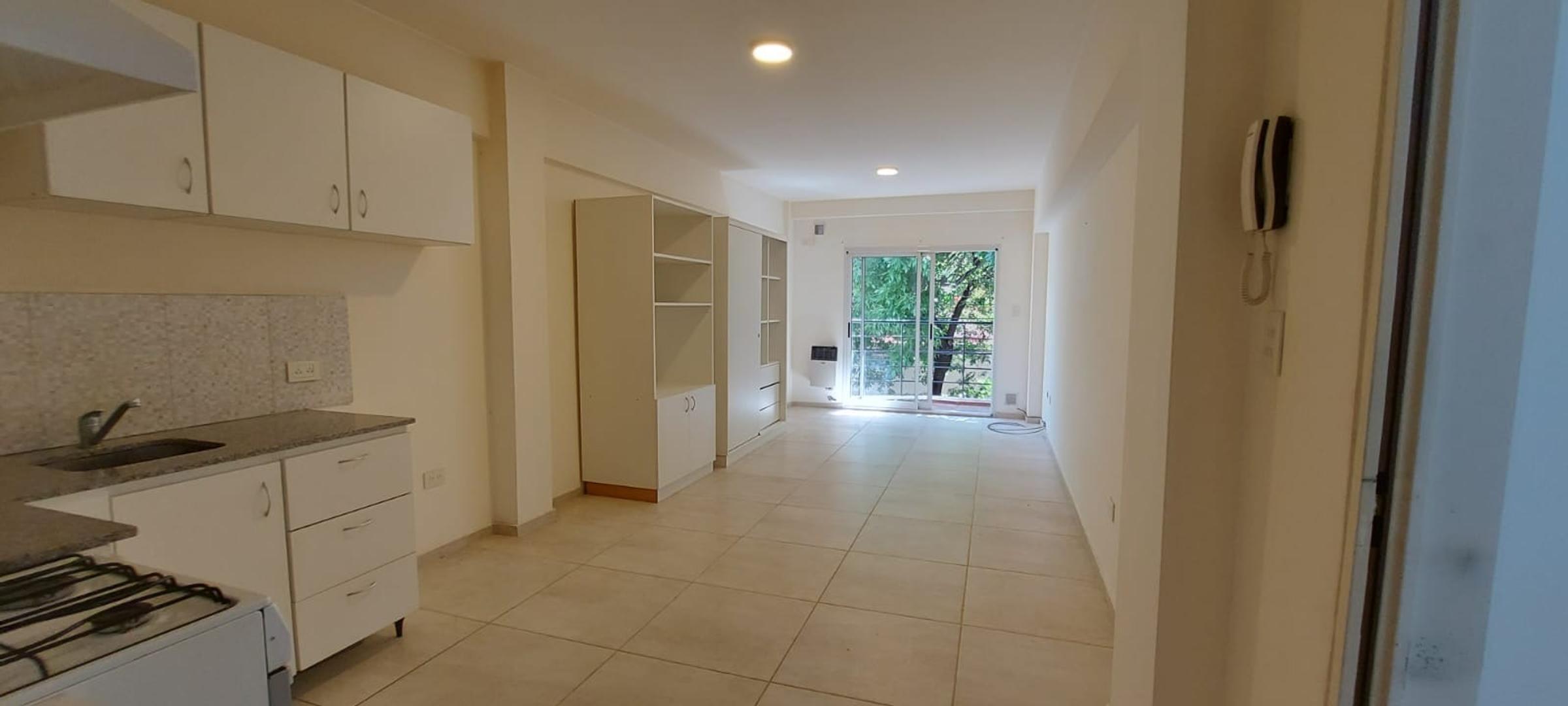 Bucarelli 3100 , Piso 2