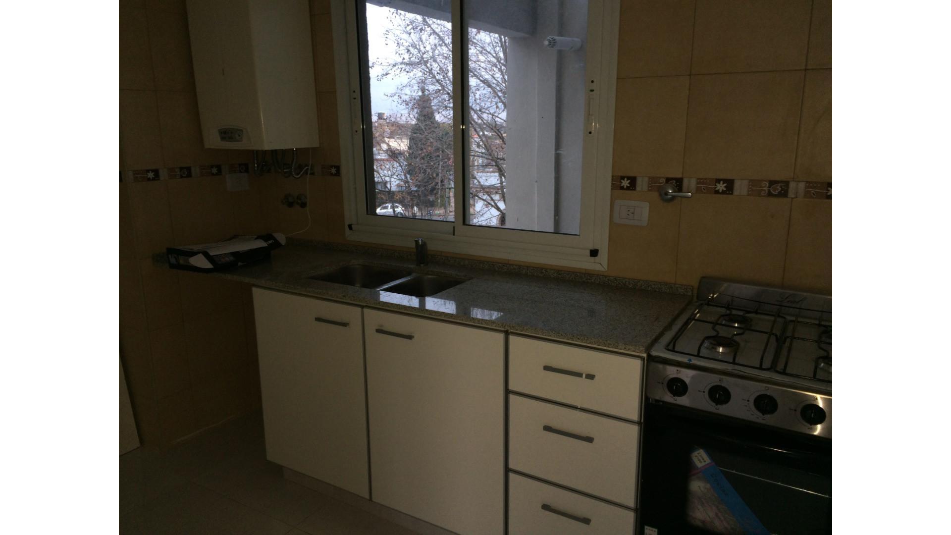 Depto. 2 Amb. Excelente Ubicación - R. de Escalada.