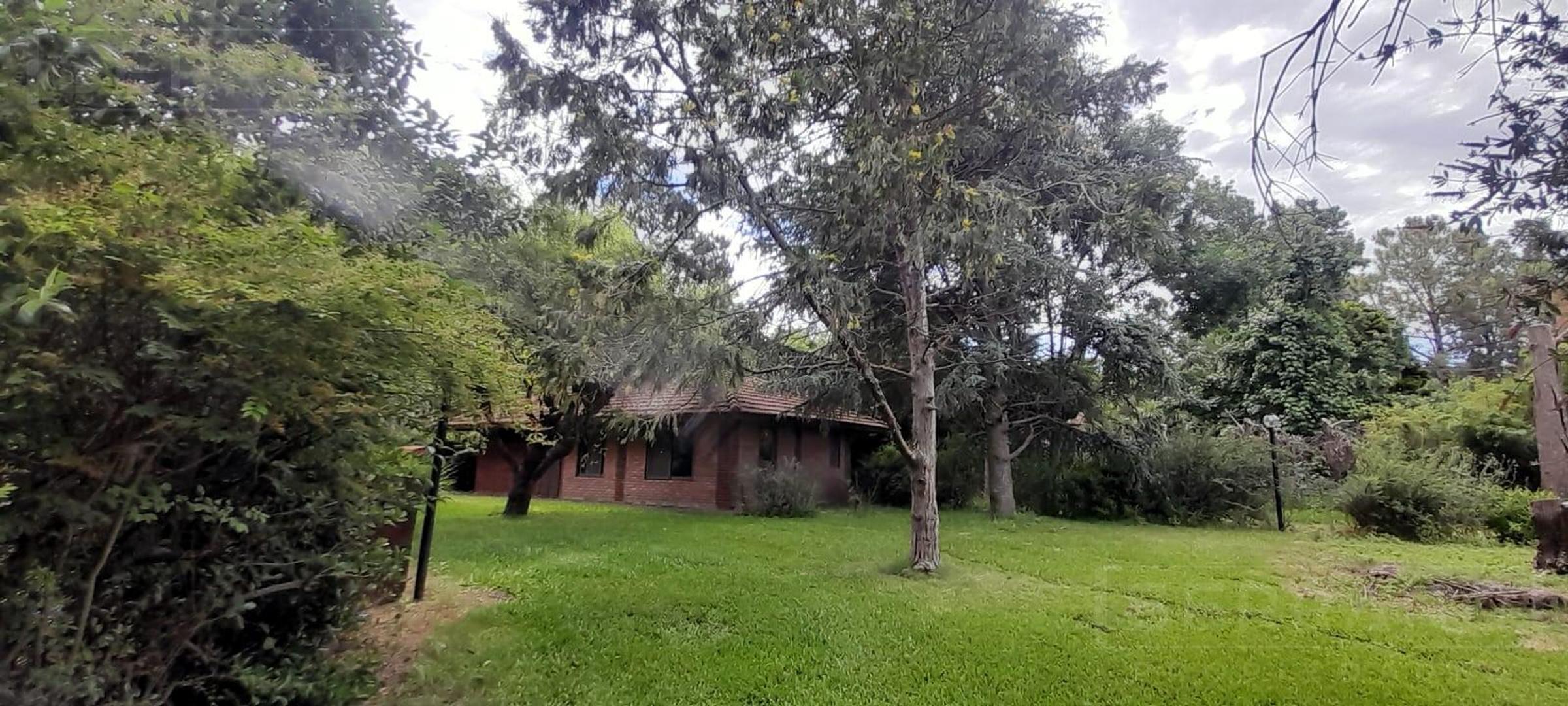 Casa 2 ambientes con 1 baño