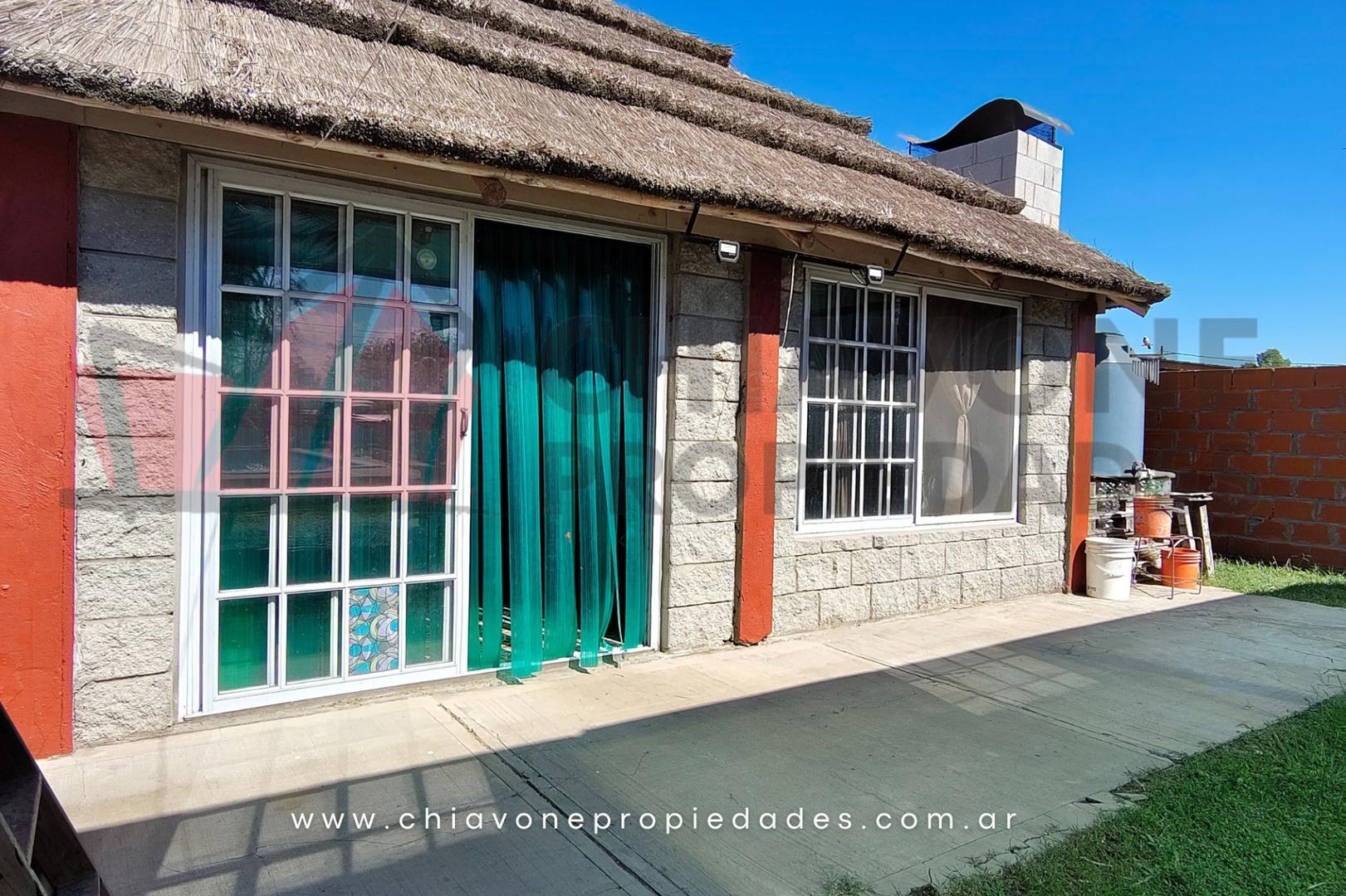 Quincho habitable y pileta en venta en Villars - L20100