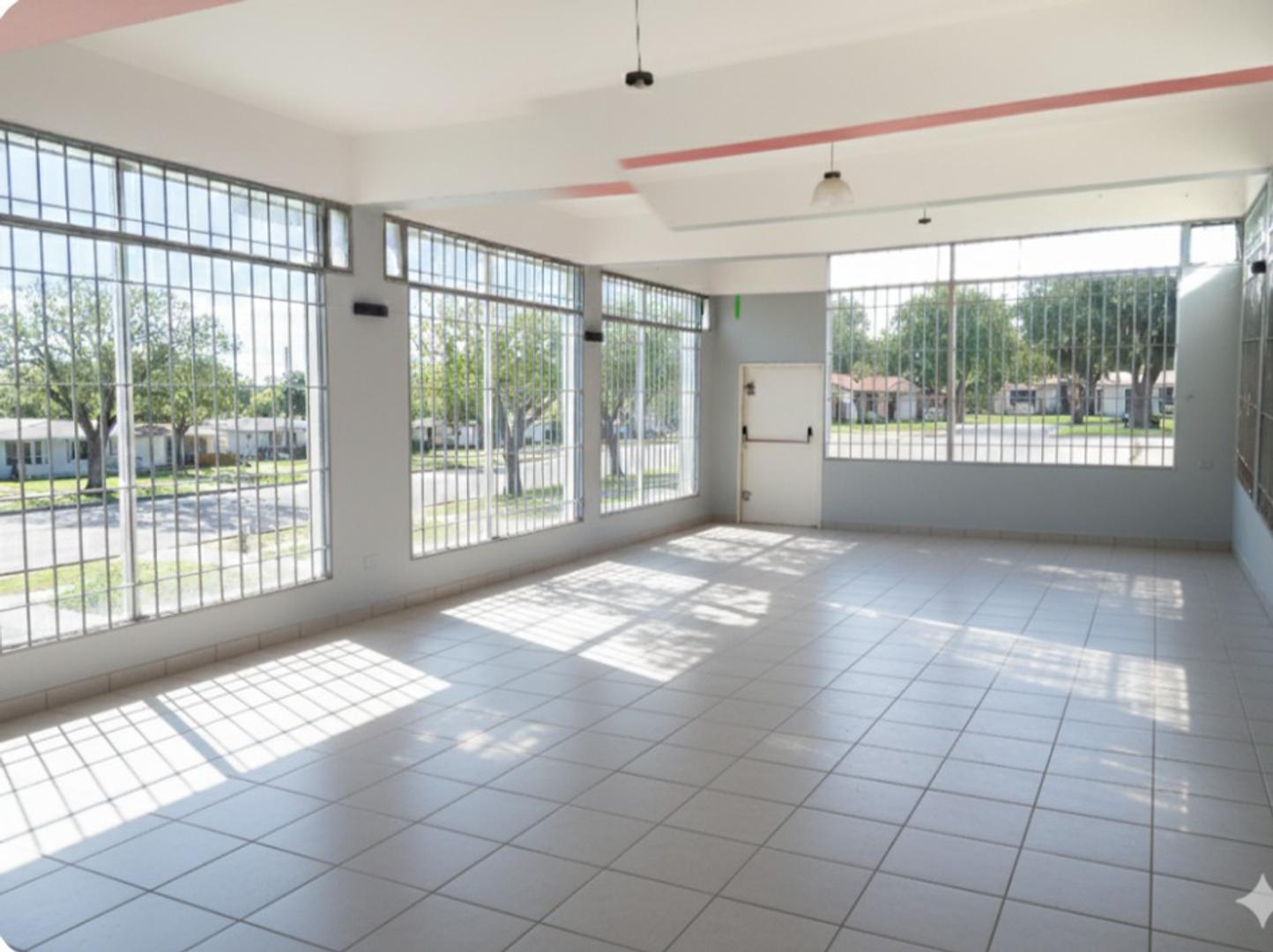 Local en Venta 30 años