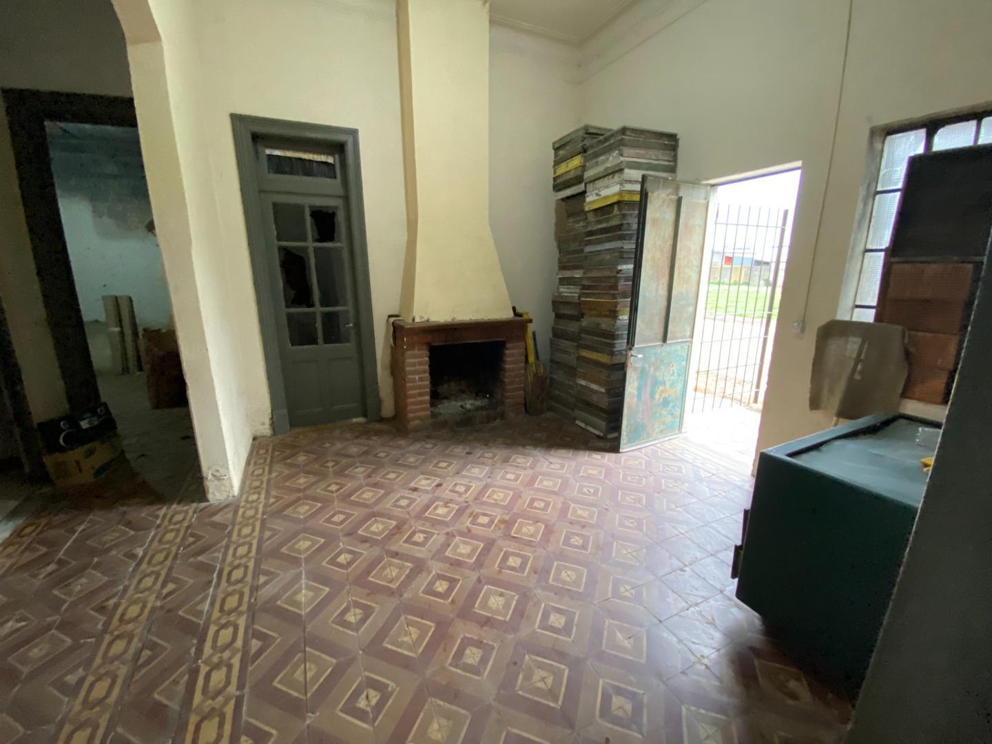 Casa 3 ambientes con 1 baño