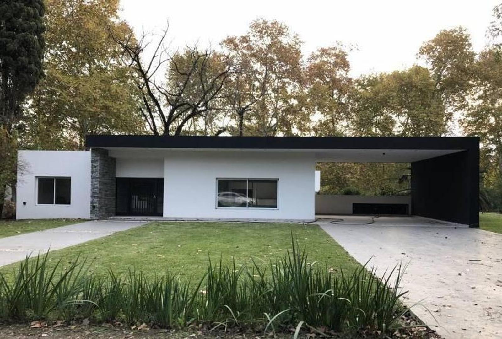 CASA MINIMALISTA DE 4 AMBIENTES EN CLUB DE CAMPO LOS PINGUIN