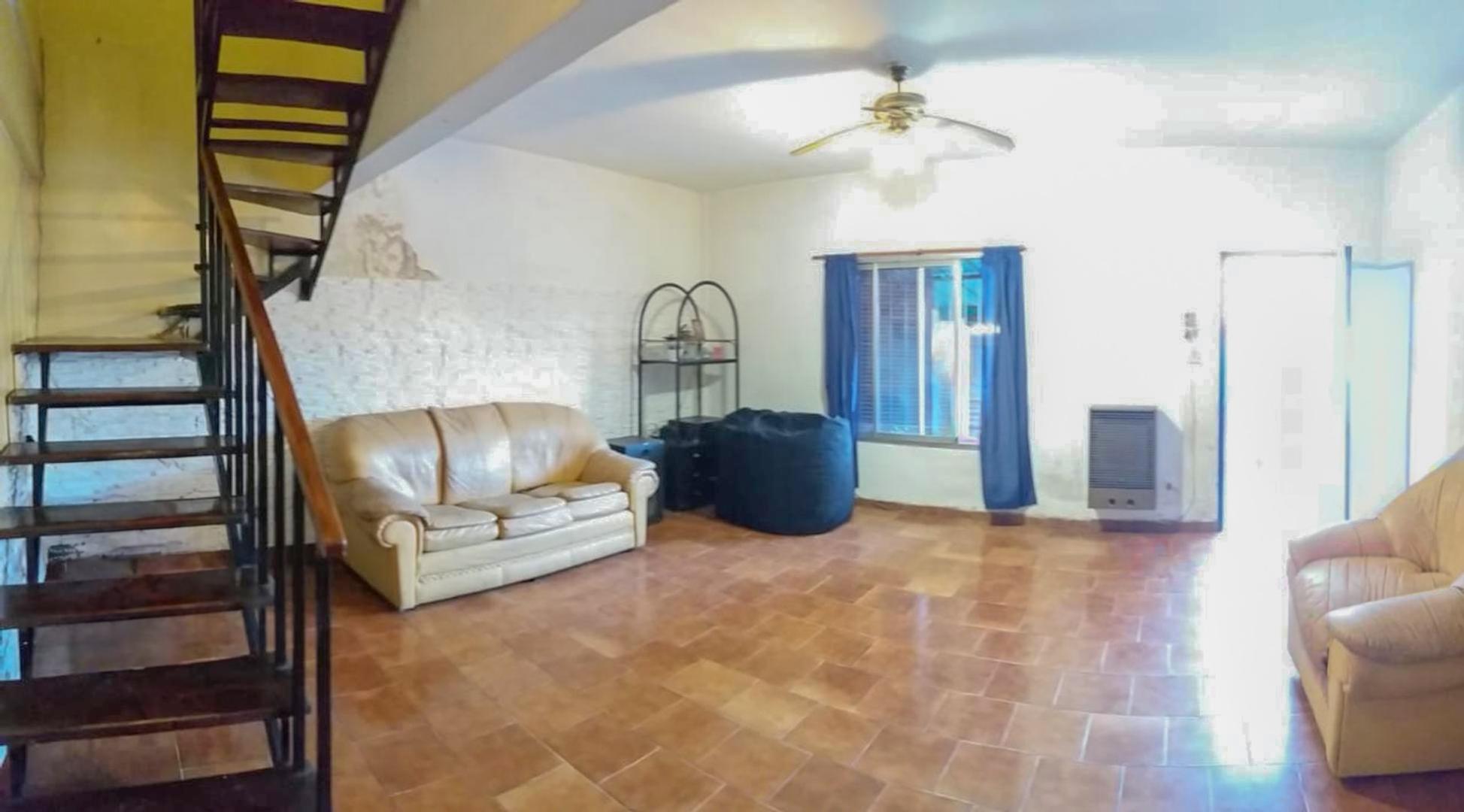 Depto Tipo Casa en Venta de 3 ambientes