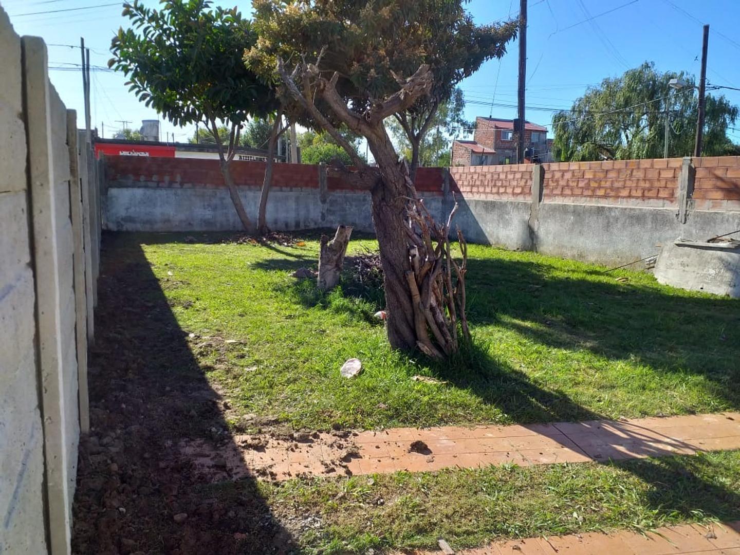 LOTE EN VENTA ### LONGCHAMPS