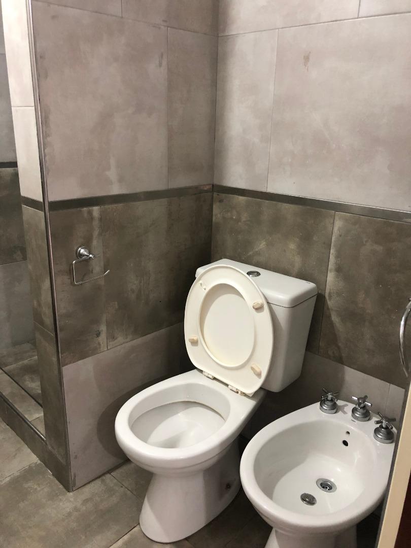 Departamento en Alquiler en Temperley, $ 450.000