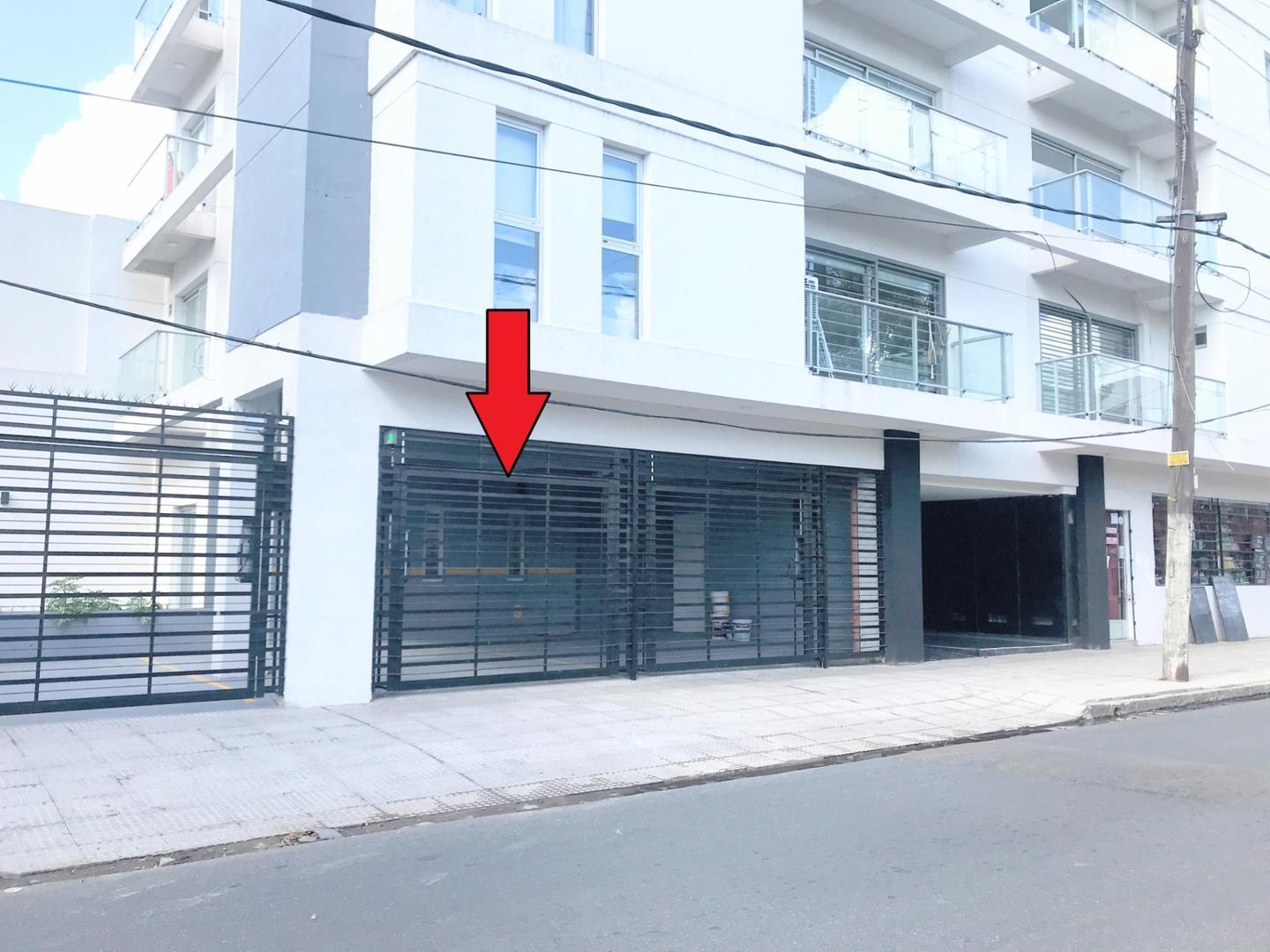 Ultimas! Cochera cubierta Santos Lugares portón automat