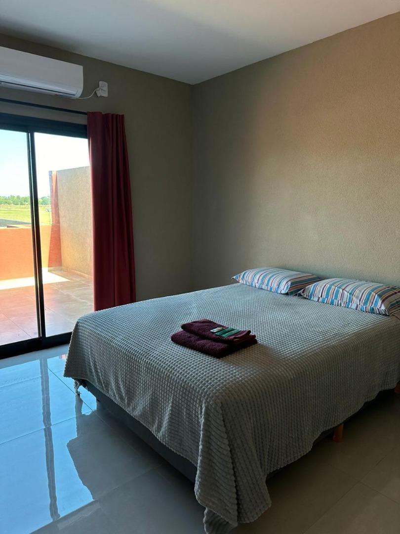 Depto Tipo Casa en Venta con 2 cocheras