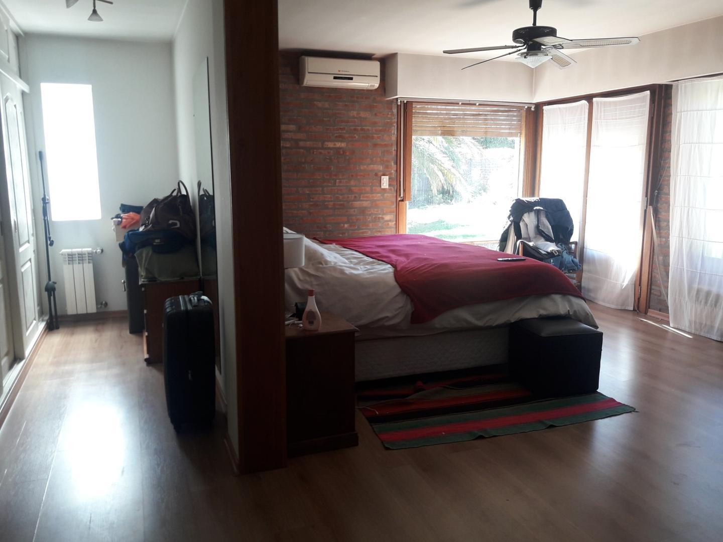 EXCELENTE PROPIEDAD A LA VENTA B° “ROSAUER” CIPOLLETTI