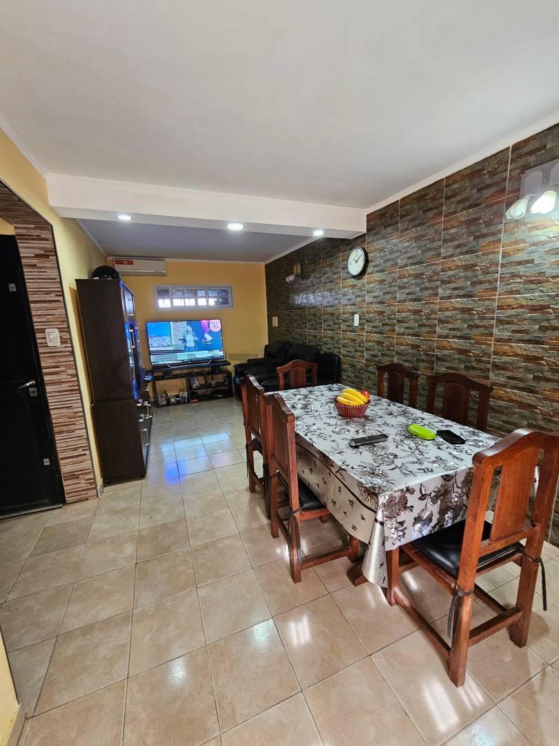 VENTA DE CASA TIPO DUPLEX EN BERISSO