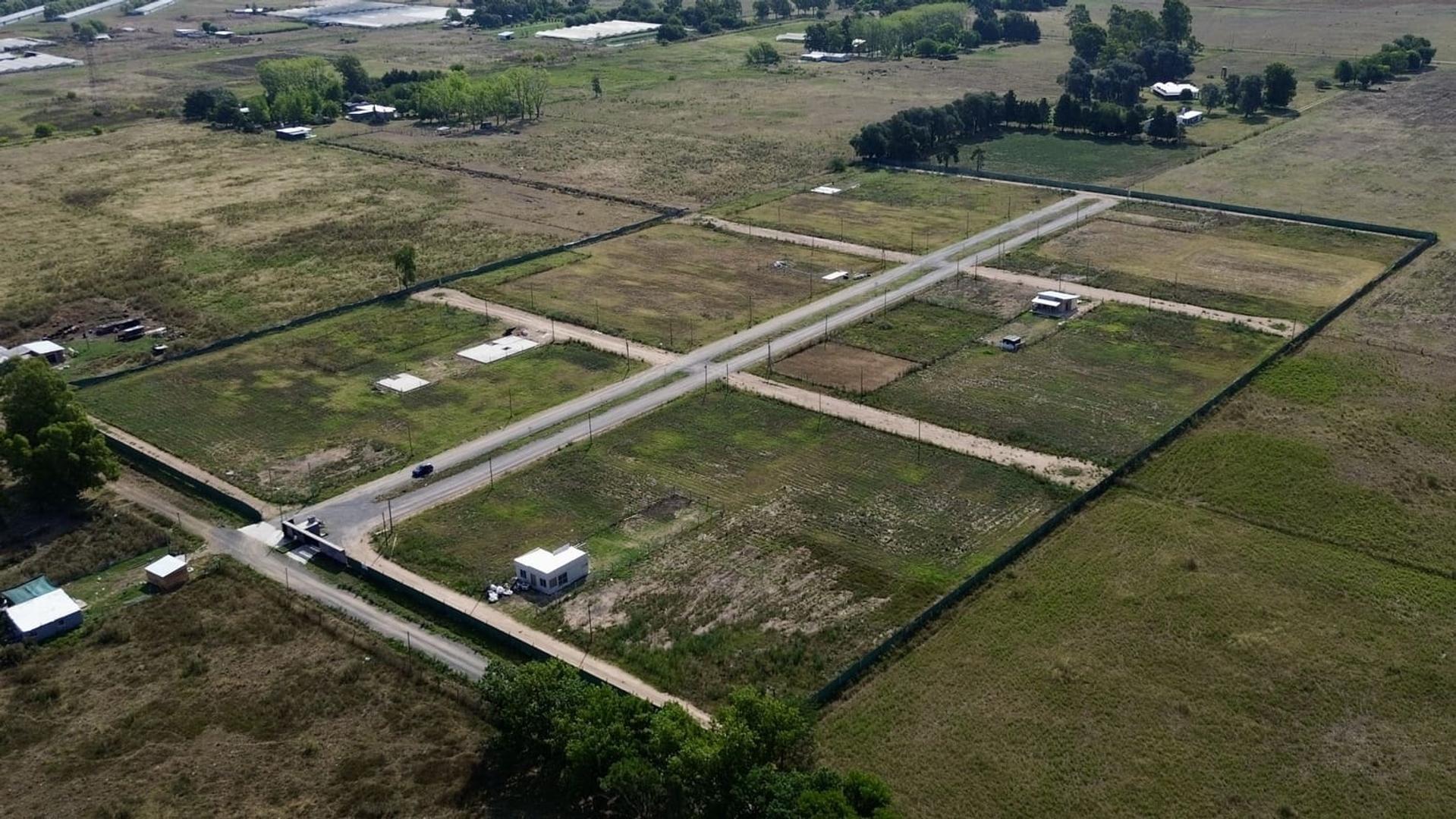 LOTE EN VENTA - BARRIO RENOVAR 472 E/ 216 y 217