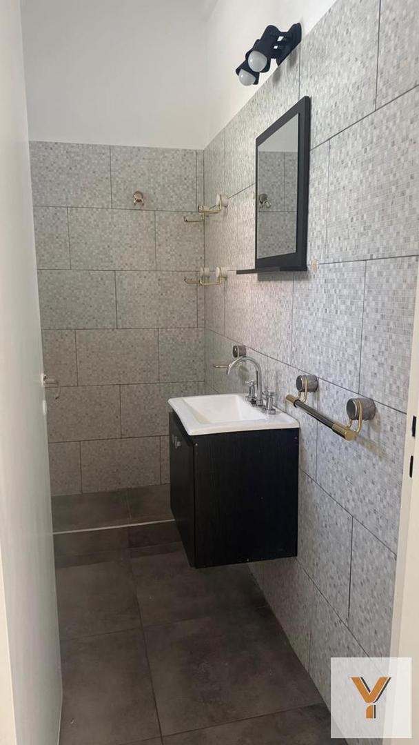 Depto Tipo Casa en Alquiler de 3 ambientes