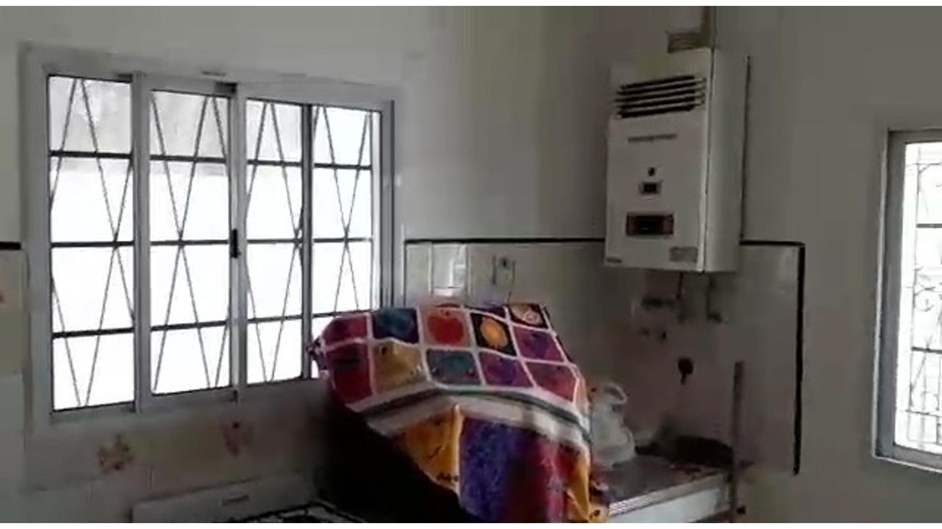 Casa 3 ambientes con 1 baño