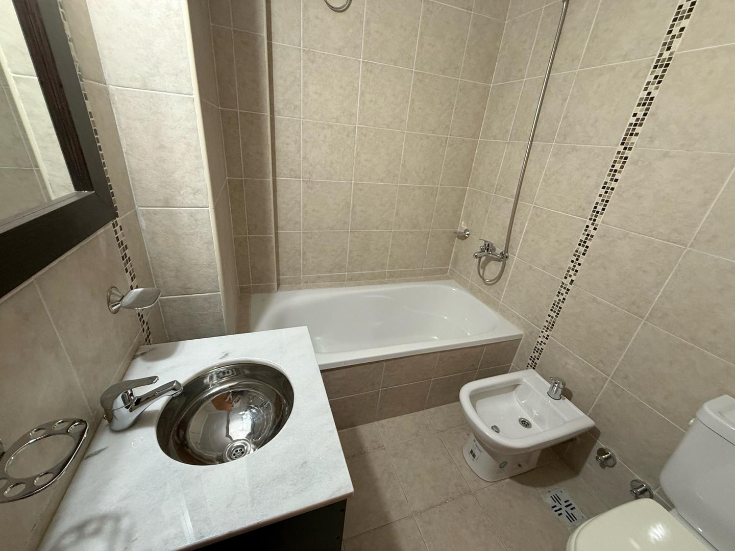 Departamento en Alquiler en Wilde, $ 700.000