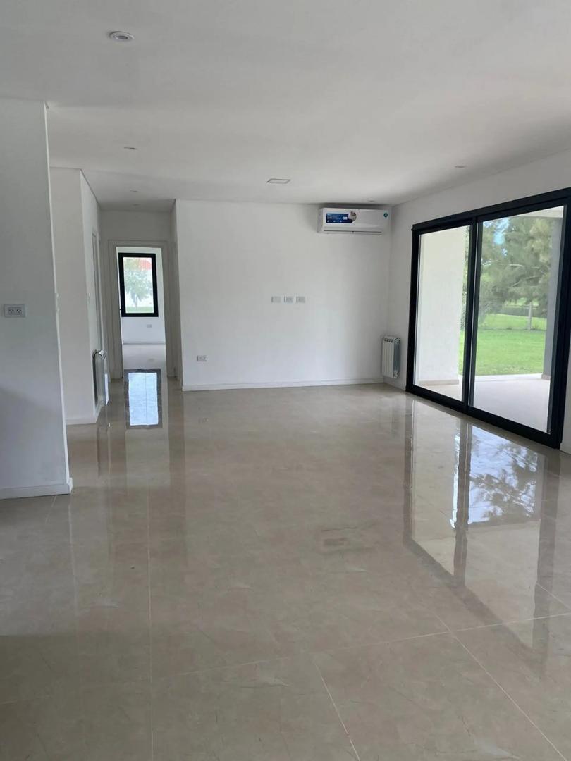 Casa en Venta al Oeste