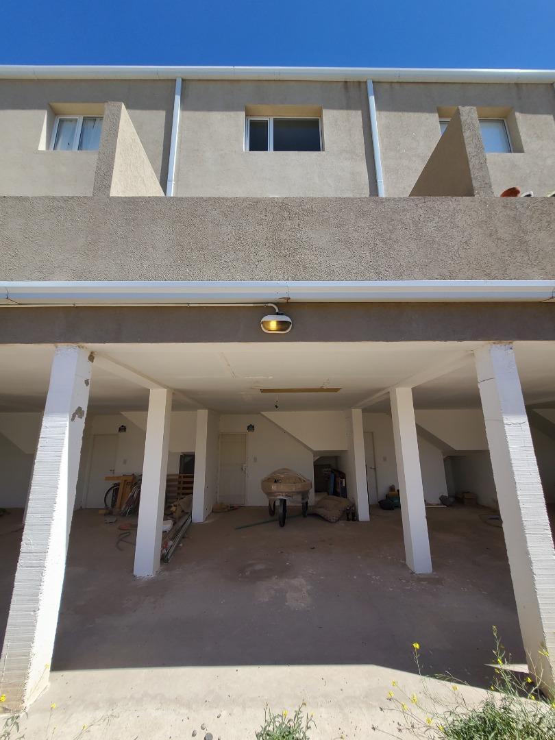 Depto Tipo Casa 3 ambientes con 2 baños