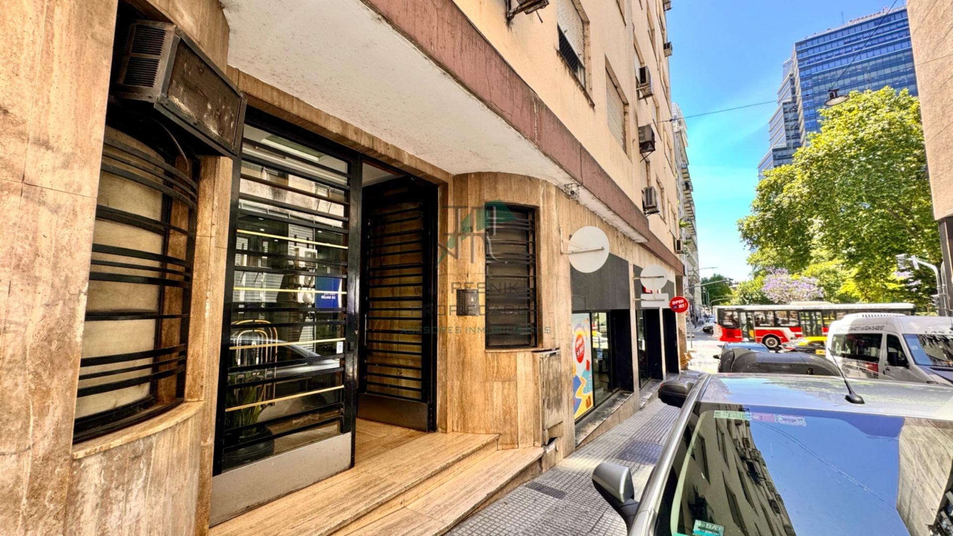 Tucuman 200 , Piso 8