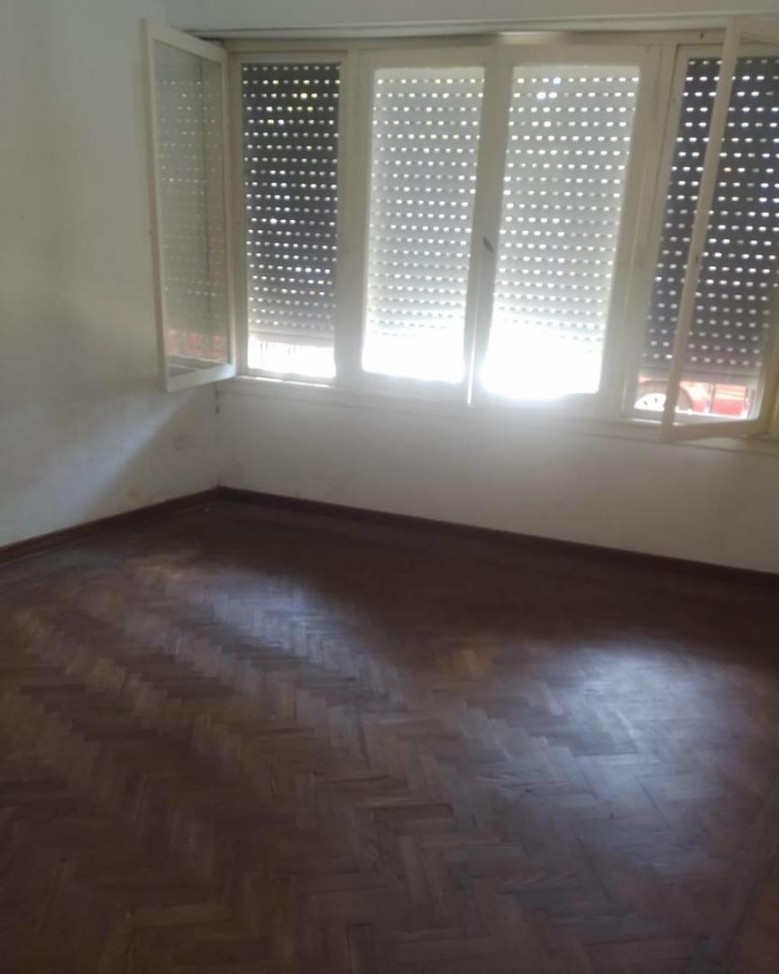 Depto Tipo Casa en Venta 40 años