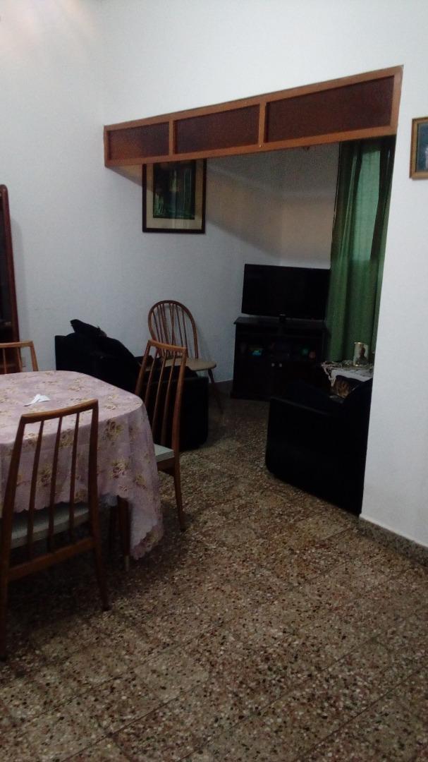 Casa con patio zona Hospital San Juan de Dios