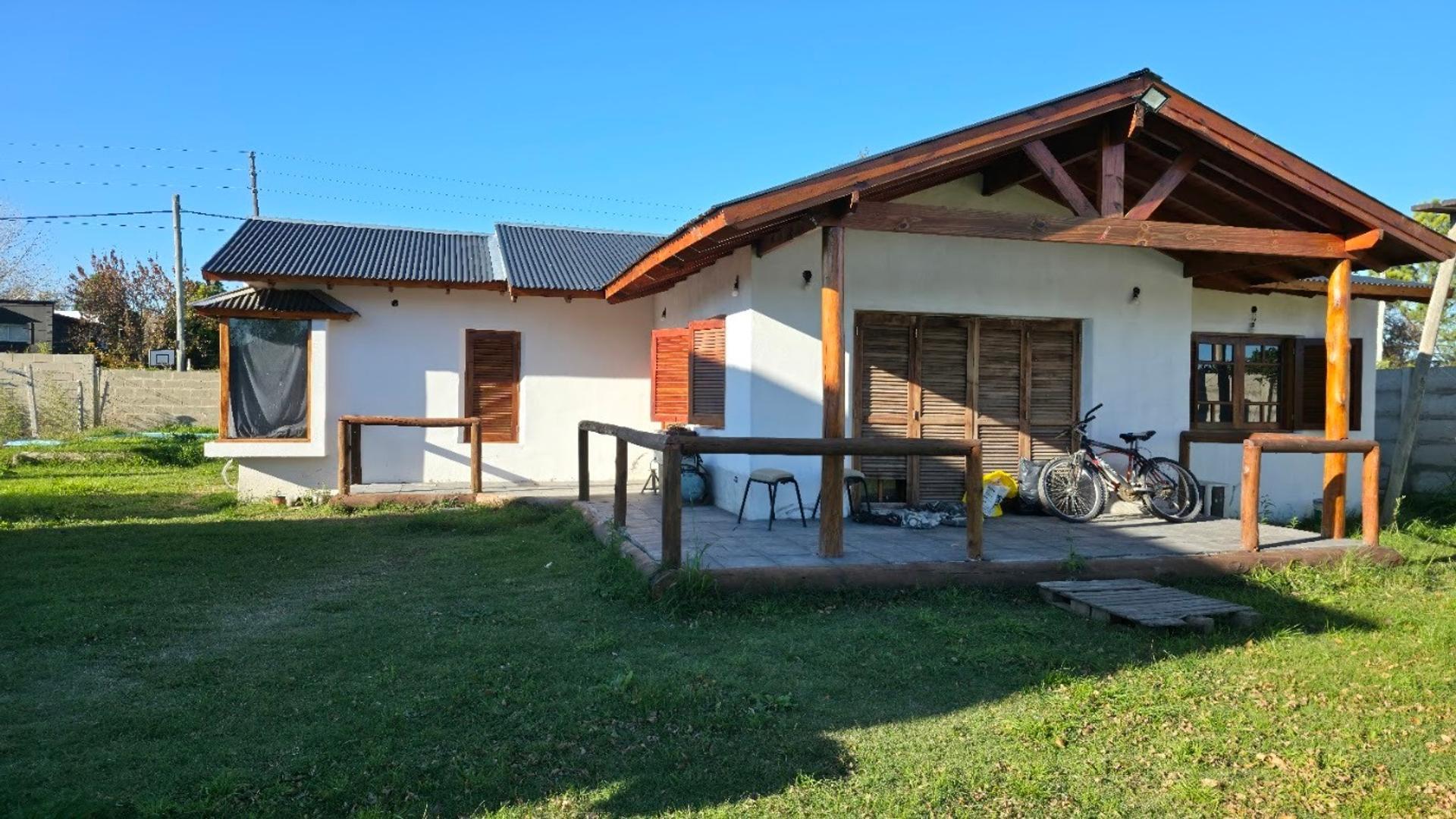 venta 3 dorm. + gale. 2 baños +galp. lote: 618 m2 + pileta