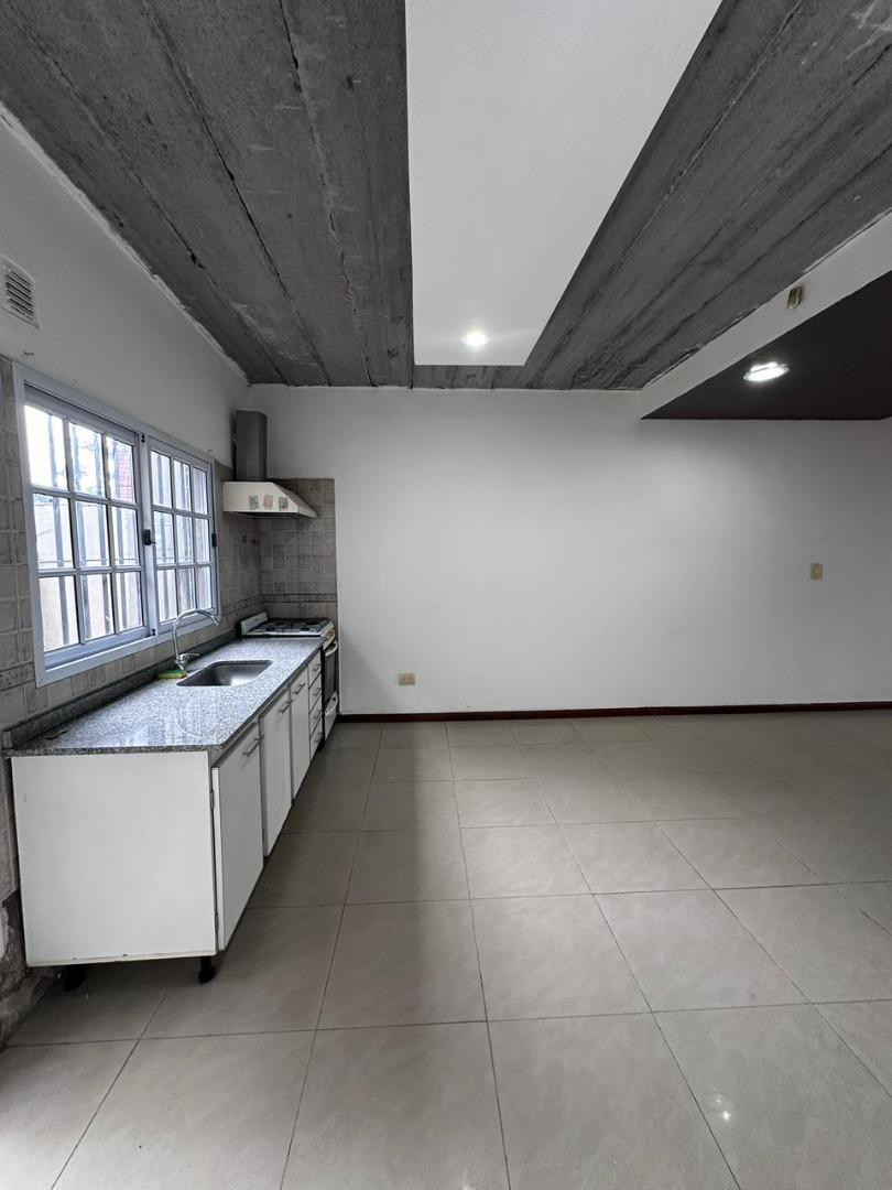 Depto Tipo Casa en Venta en Moron Norte, USD 85.000