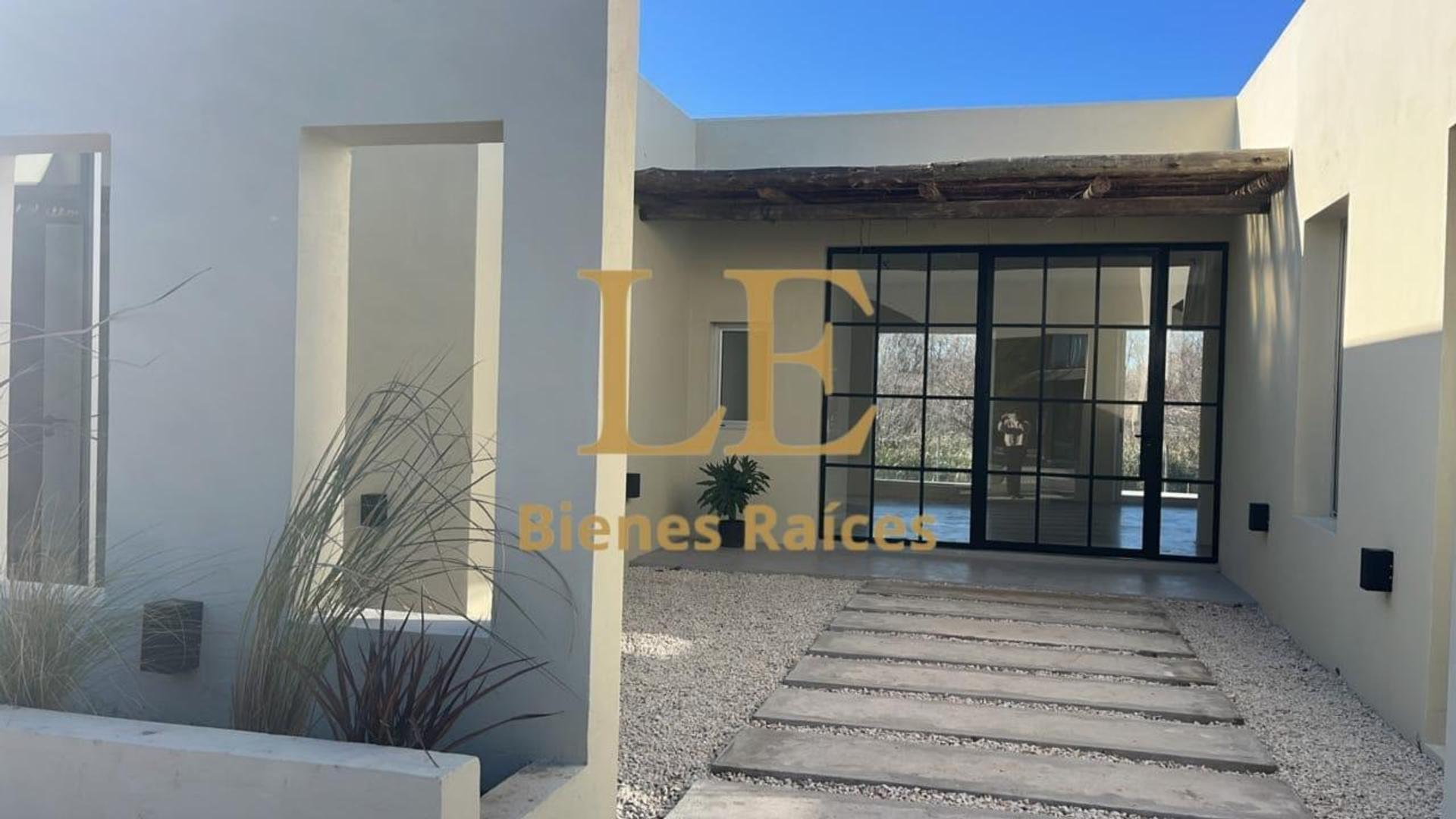 Casa en Venta en El Naudir, USD 249.000