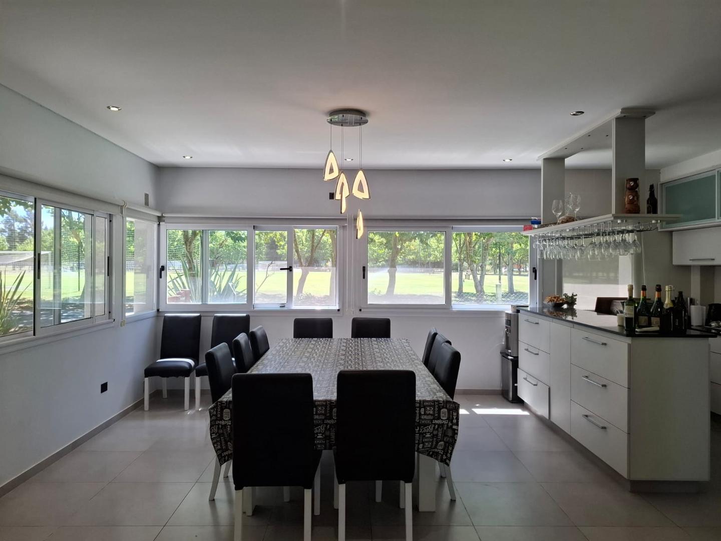 Casa en Alquiler en Club Miralagos, USD 1.800