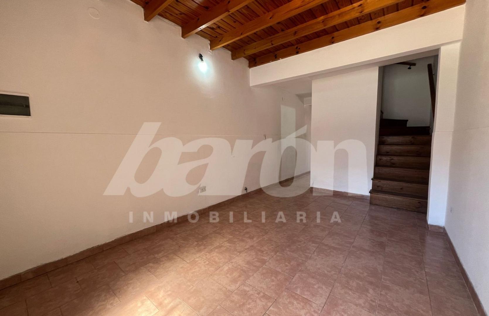 Depto Tipo Casa 3 ambientes con 2 baños