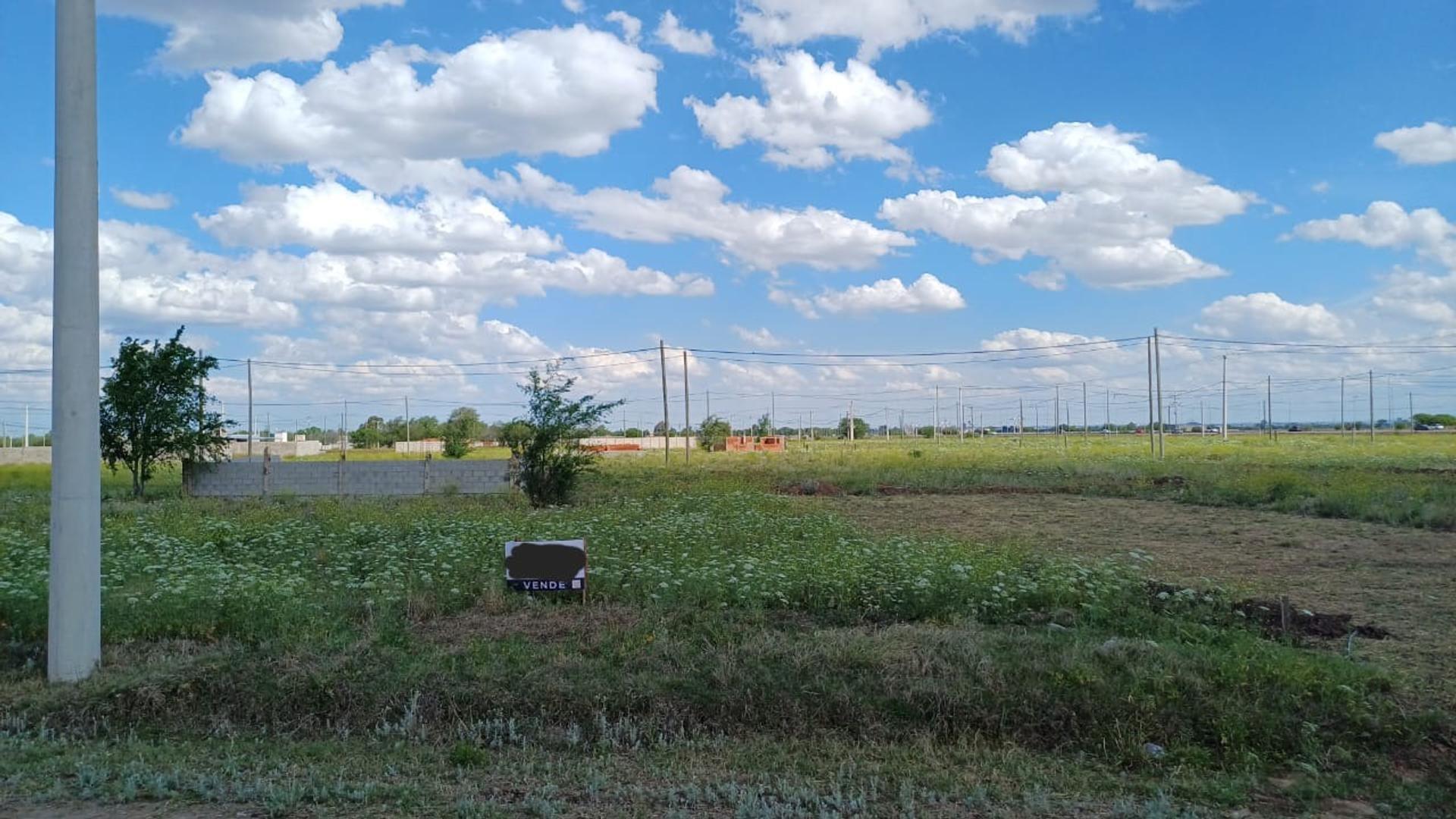 Lote en Barrio Bicentenario, Juarez Celman.