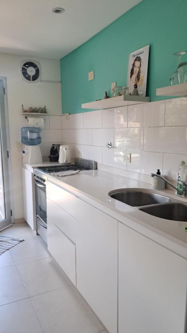 Casa en Alquiler con 1 cochera